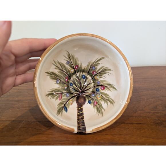 Vintage Hand-Painted Ceramic Bowl – Tabletops Lifestyles “Kona Christmas” - Picture 5 of 7